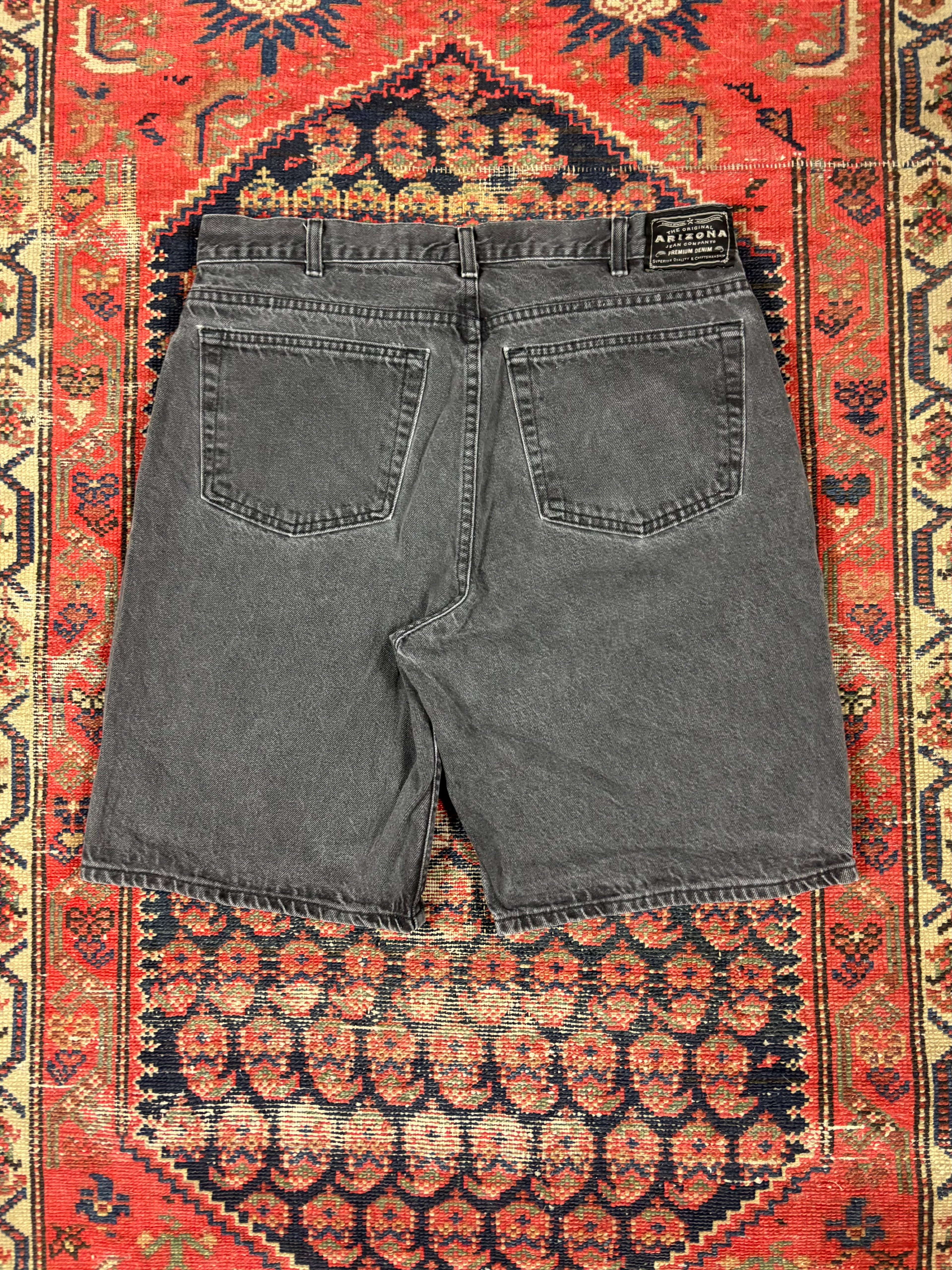 VINTAGE FADED BLACK DENIM JORTS W/34