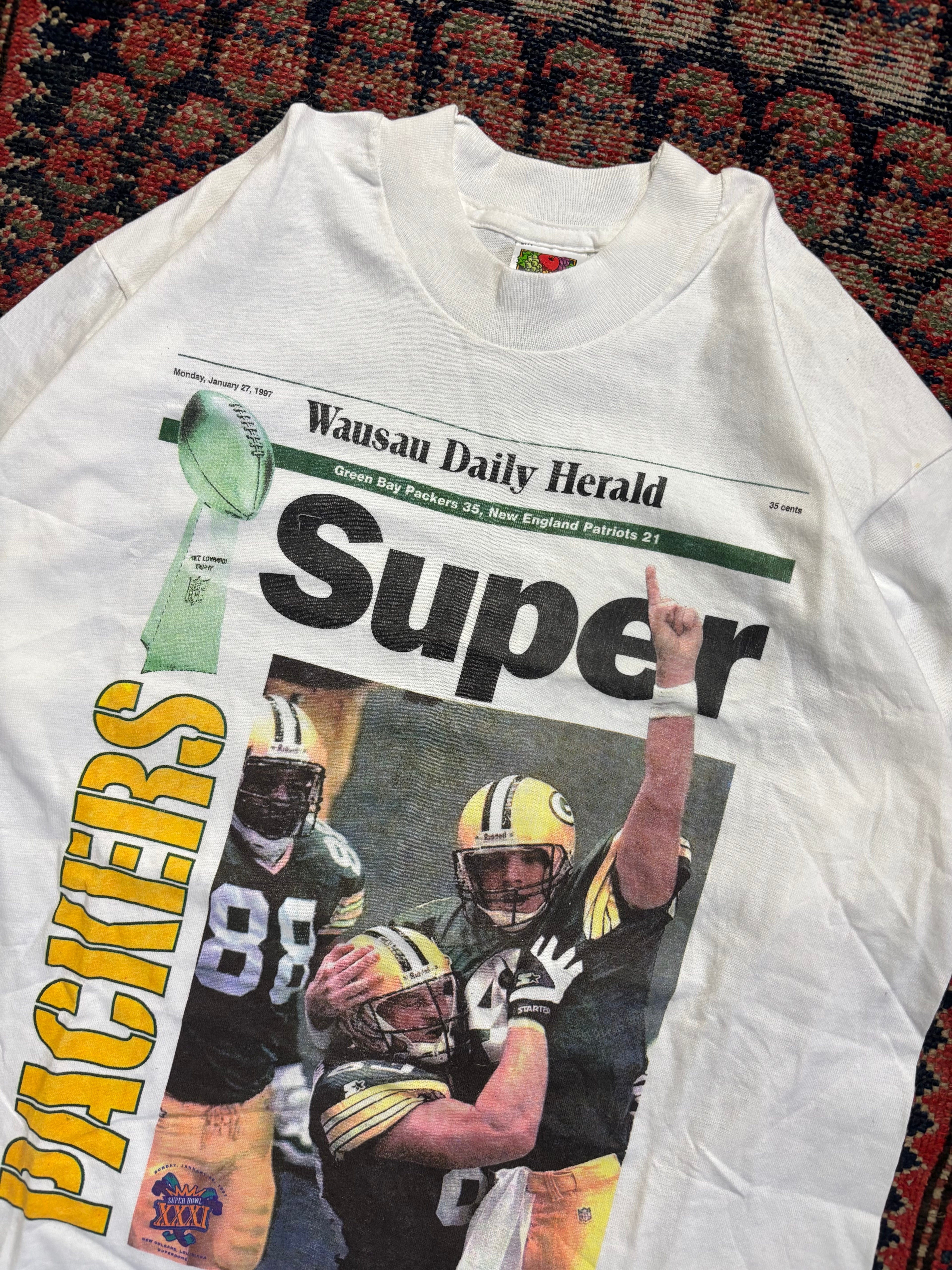 VINTAGE WHITE 1997 GREEN BAY NEWS PAPER TEE SIZE LARGE