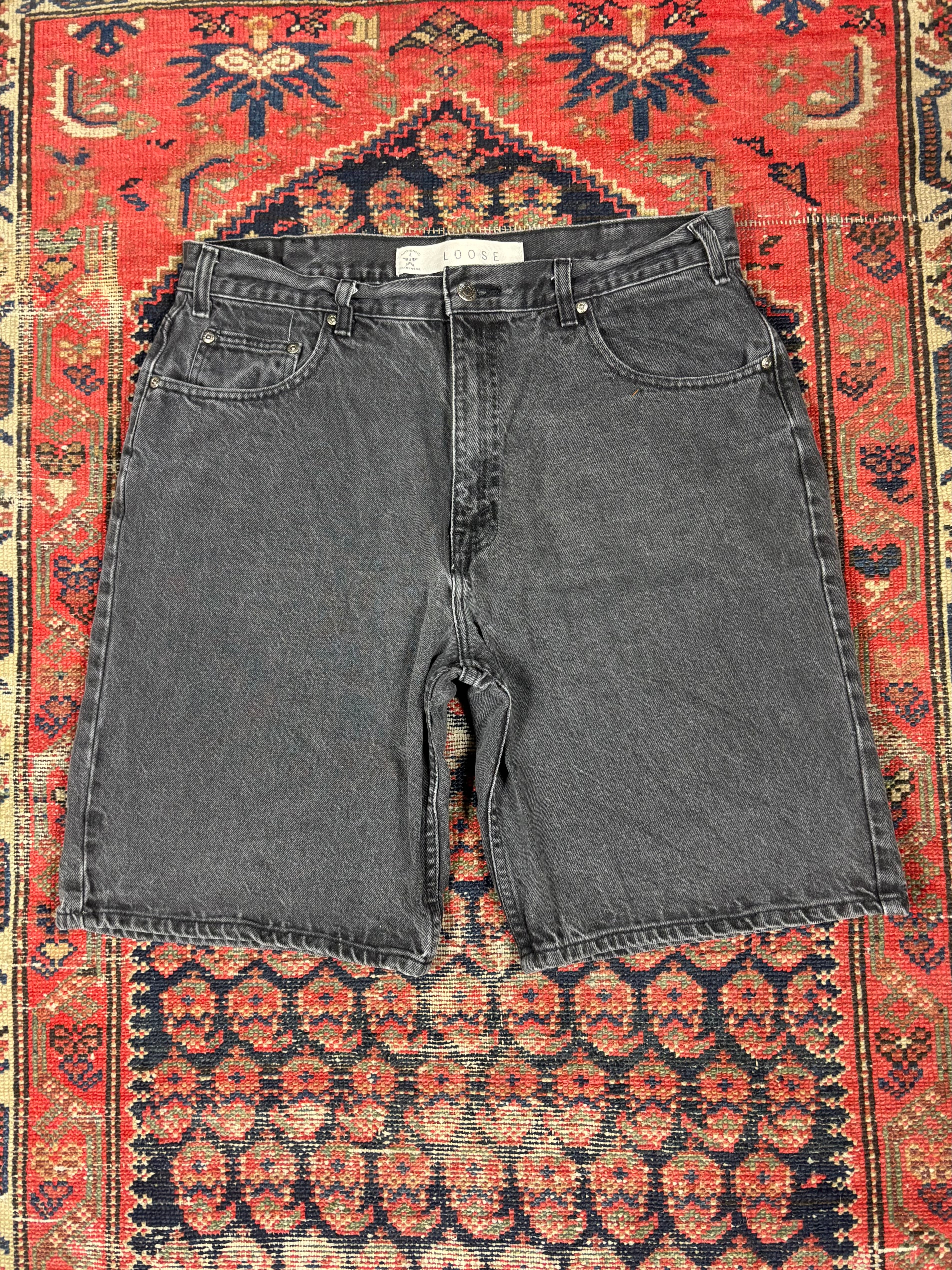 VINTAGE FADED BLACK DENIM JORTS W/34