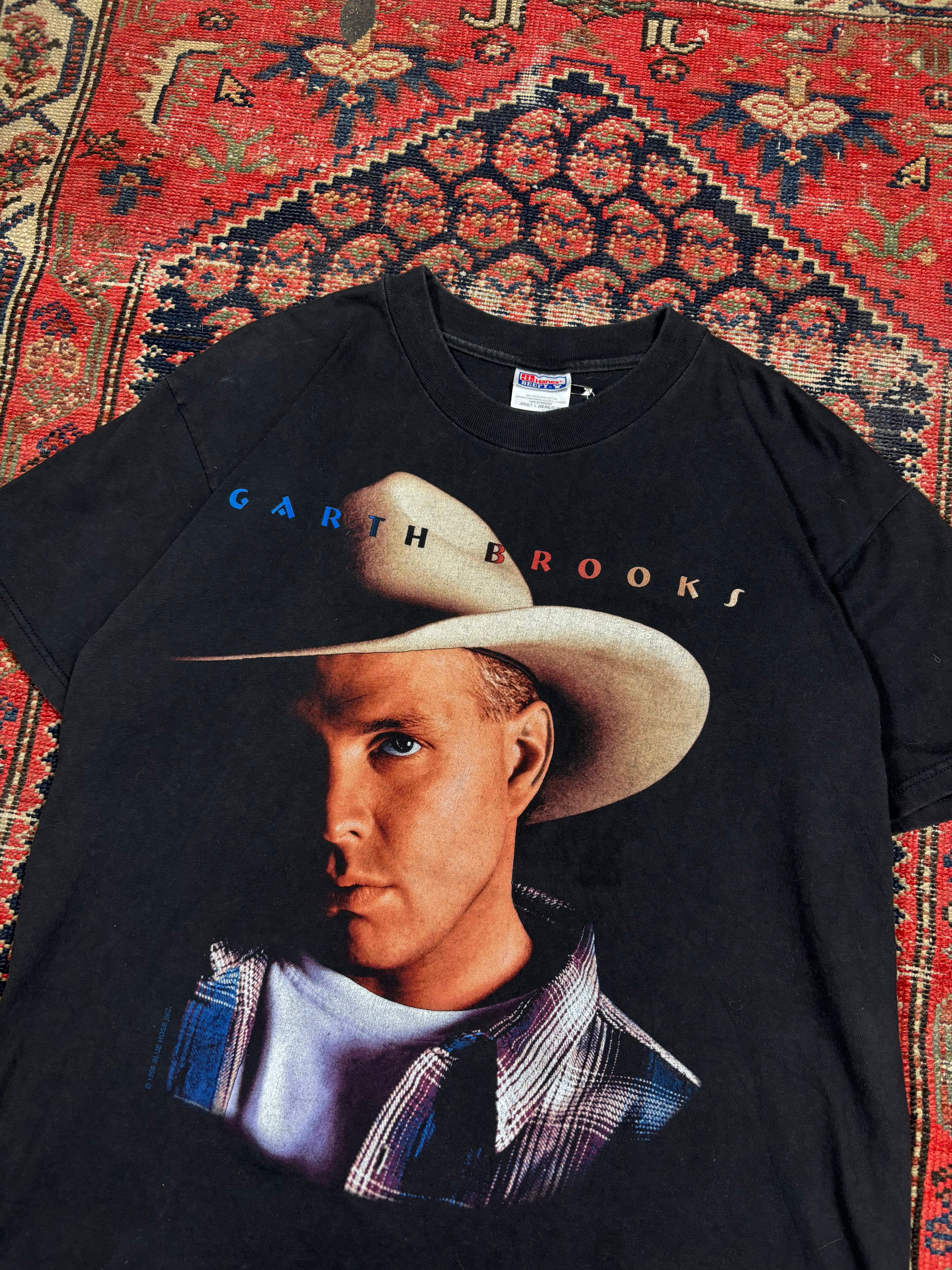 VINTAGE BLACK 1998 GARTH BROOKS TEE SIZE LARGE