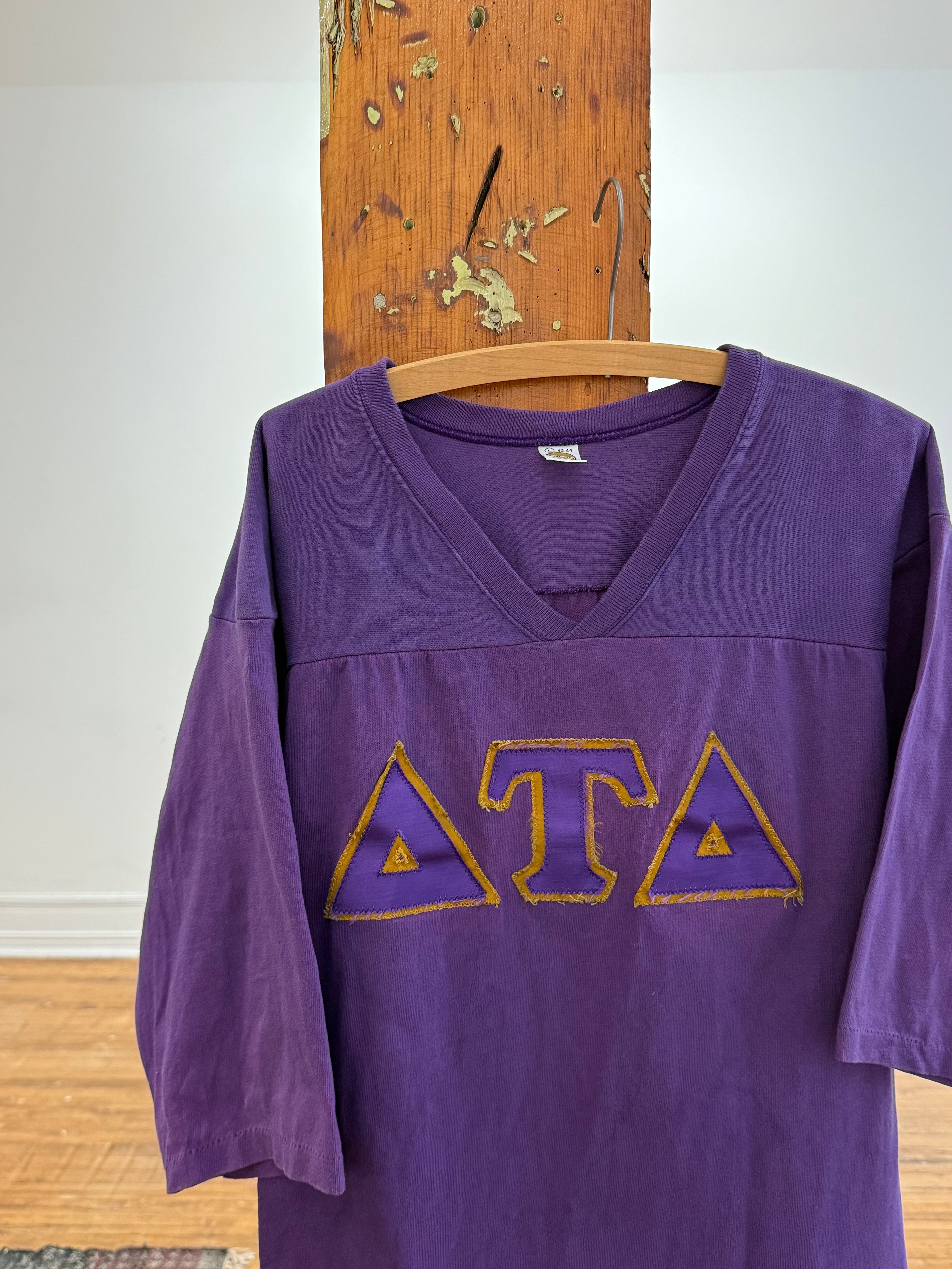 VINTAGE UNIVERSITY SHIRT