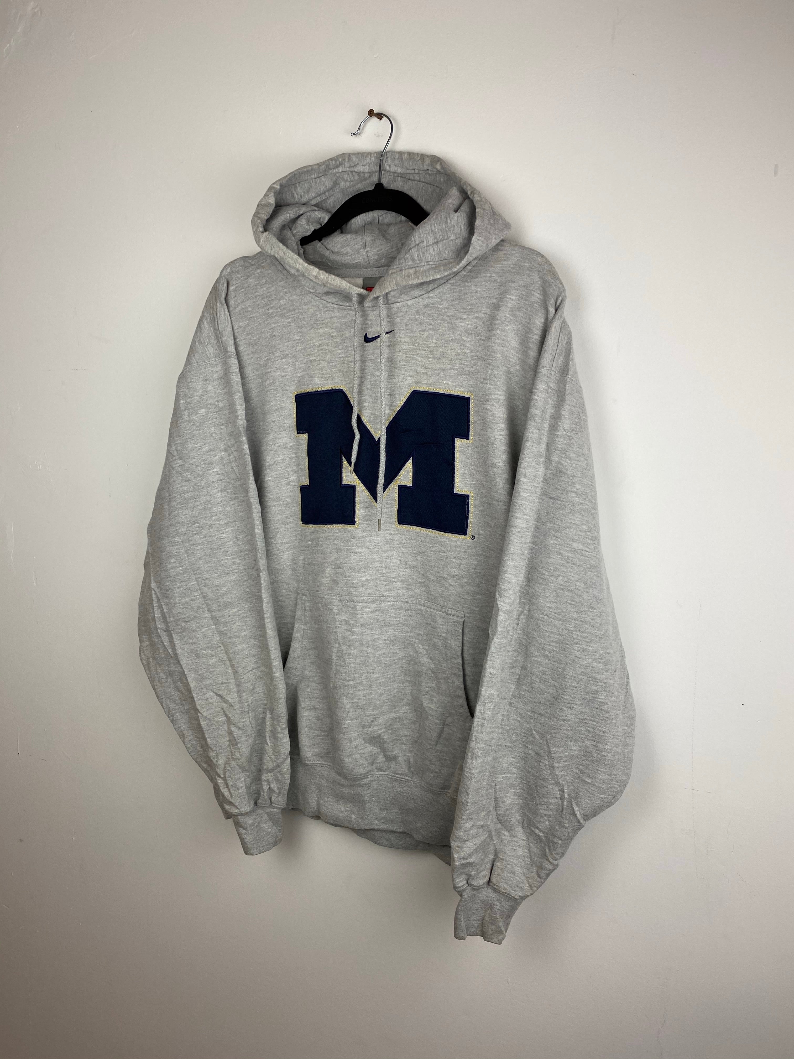 Early 2000s Nike hoodie