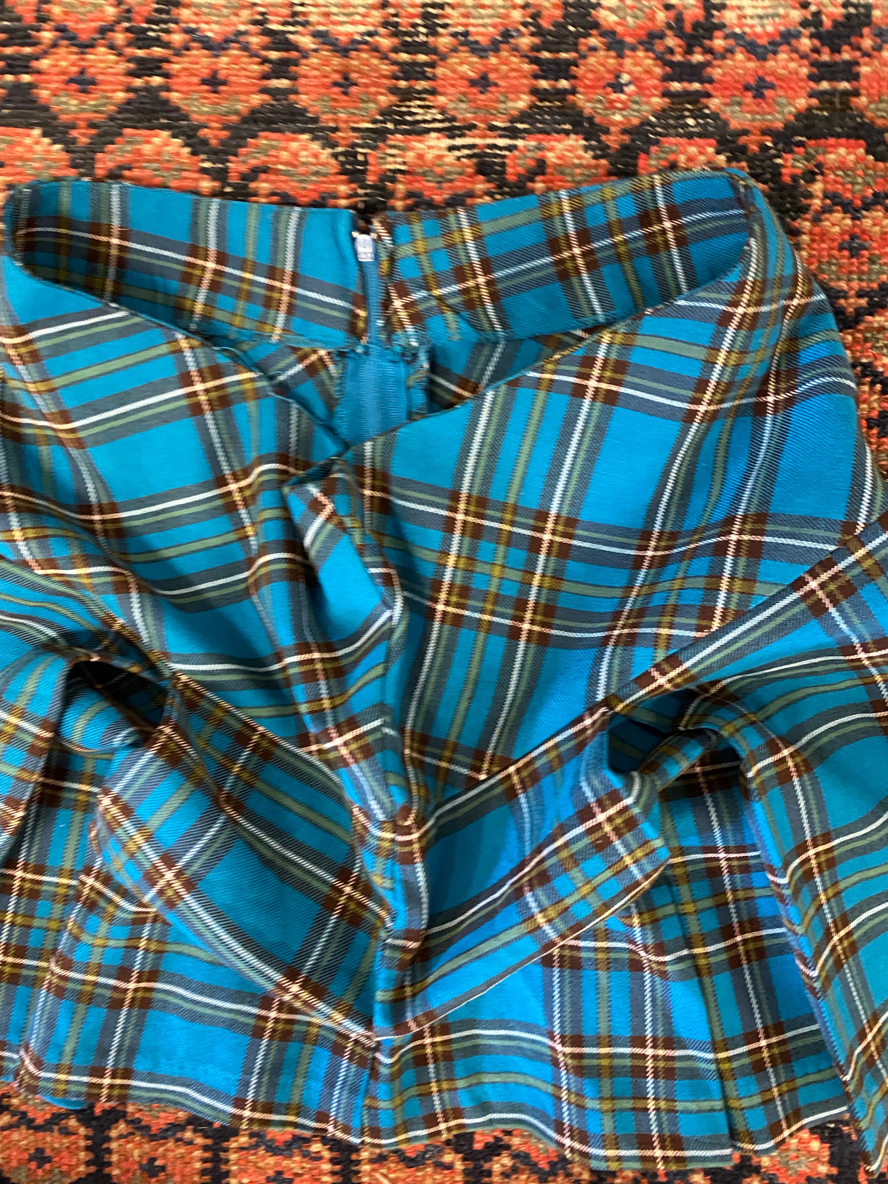 Vintage Plaid Skirt - 28in