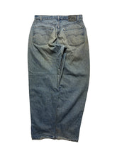 Load image into Gallery viewer, VINTAGE LEVIS “BAGGY” SILVER TAB REPAIRED JEANS W/33