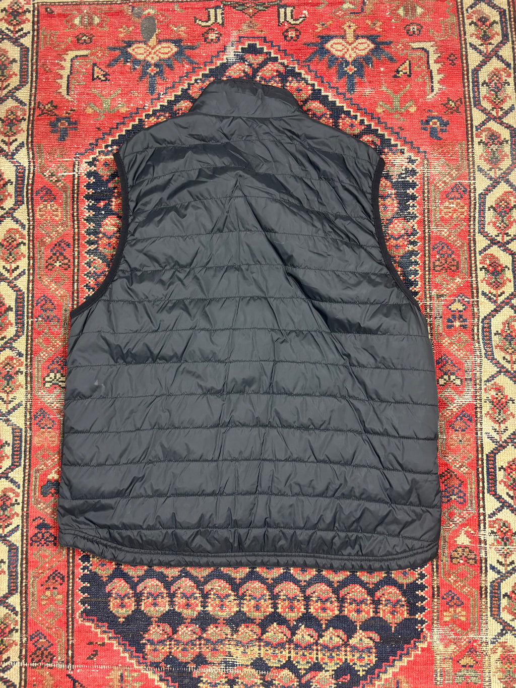 VINTAGE BLACK INSULATED CARHARTT VEST SIZE LARGE