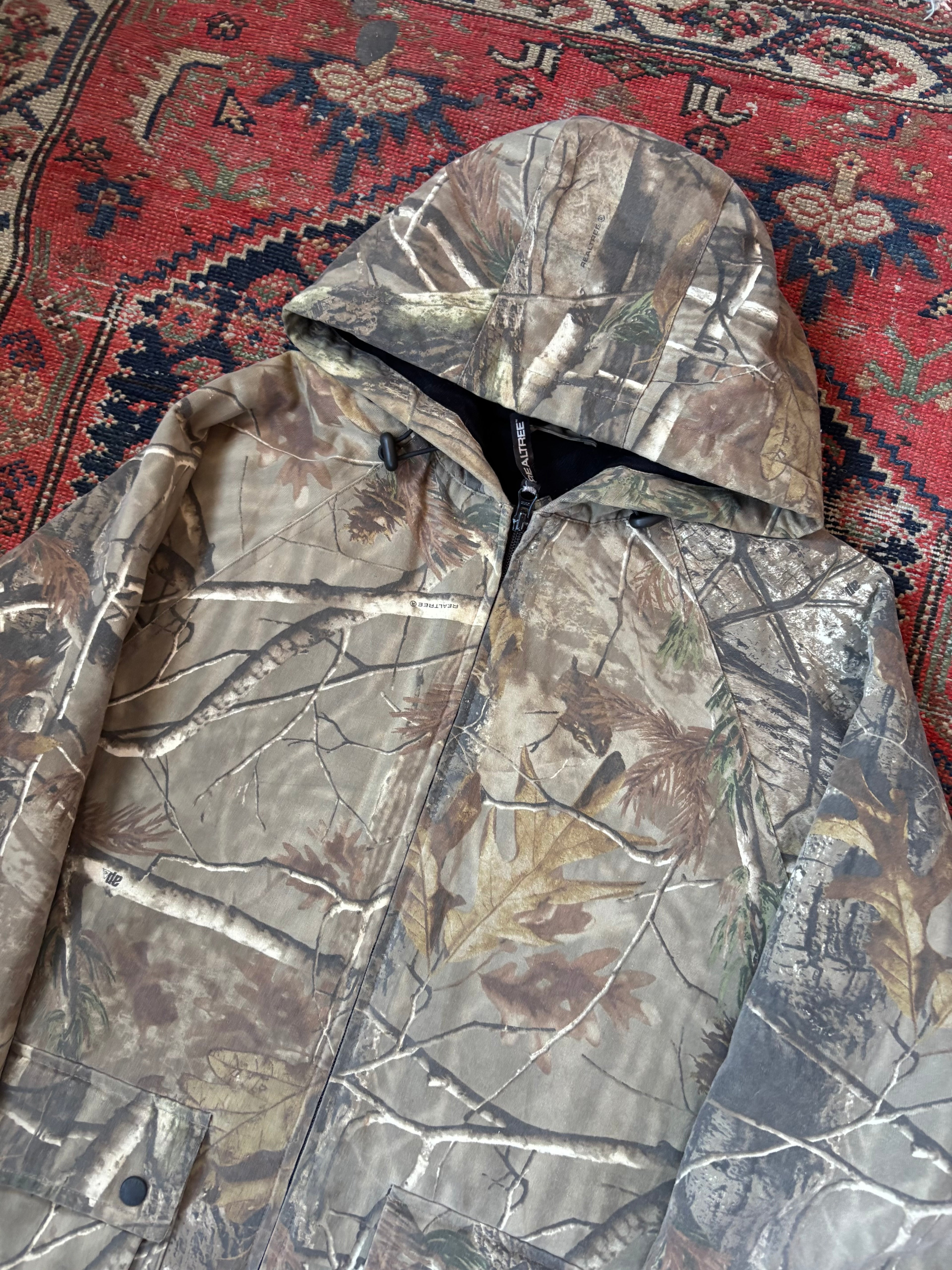 VINTAGE TWO POCKET REALTREE INSULATED HOODED JACKET SIZE MEDIUM
