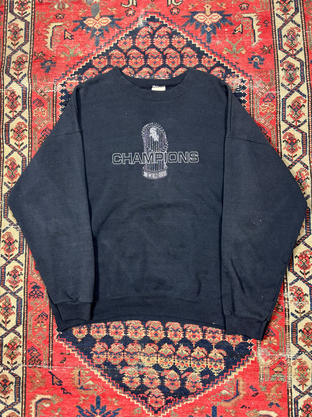 VINTAGE BLACK WHITE SOX “CHAMPIONS” CREWNECK SIZE XL