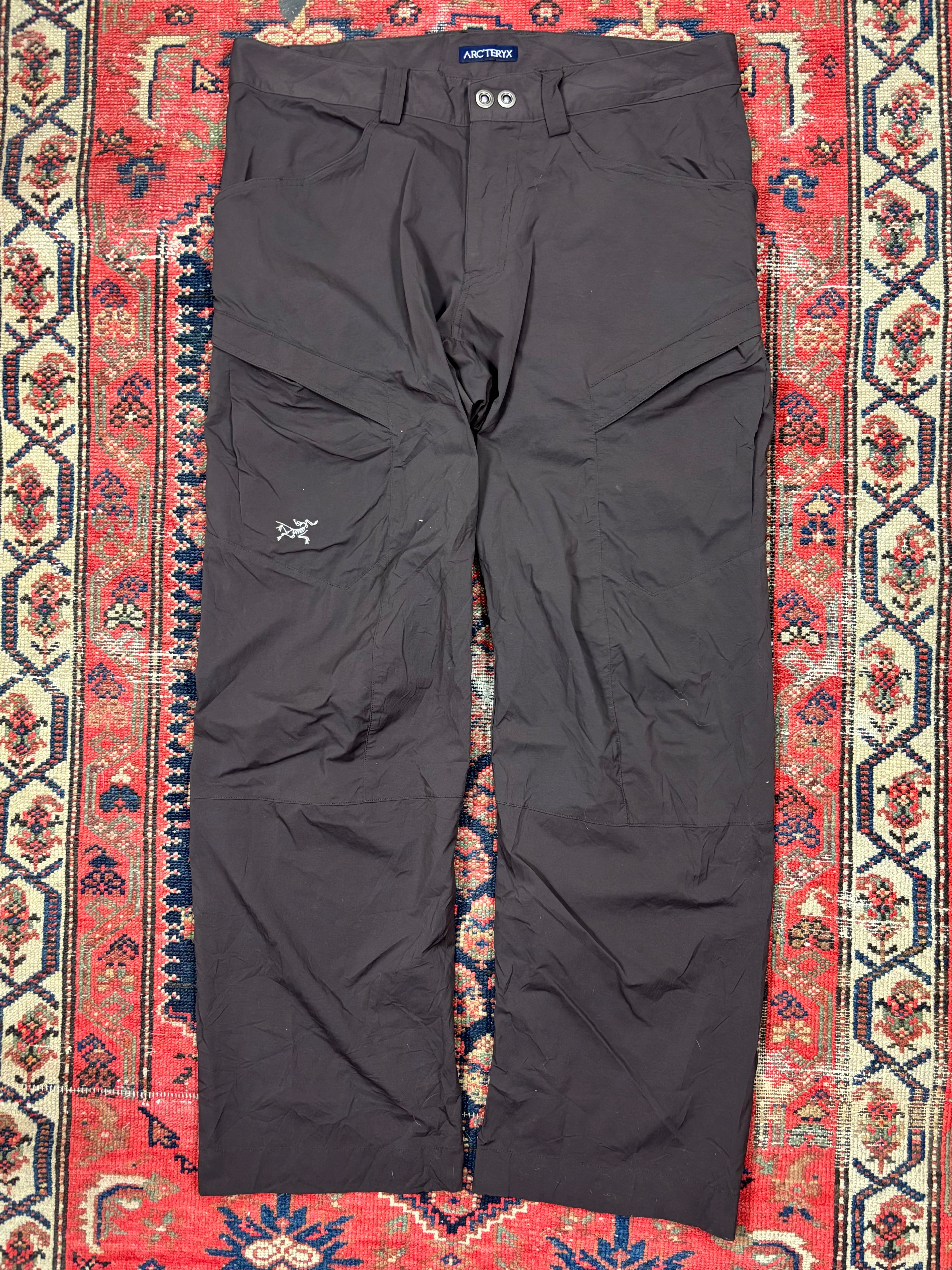 ARC’TERYX BROWN RAMPART NYLON TROUSERS W/36