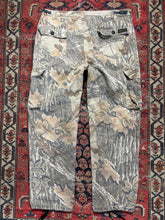 Load image into Gallery viewer, VINTAGE REALTREE LIBERTY CARGOS W/36-38