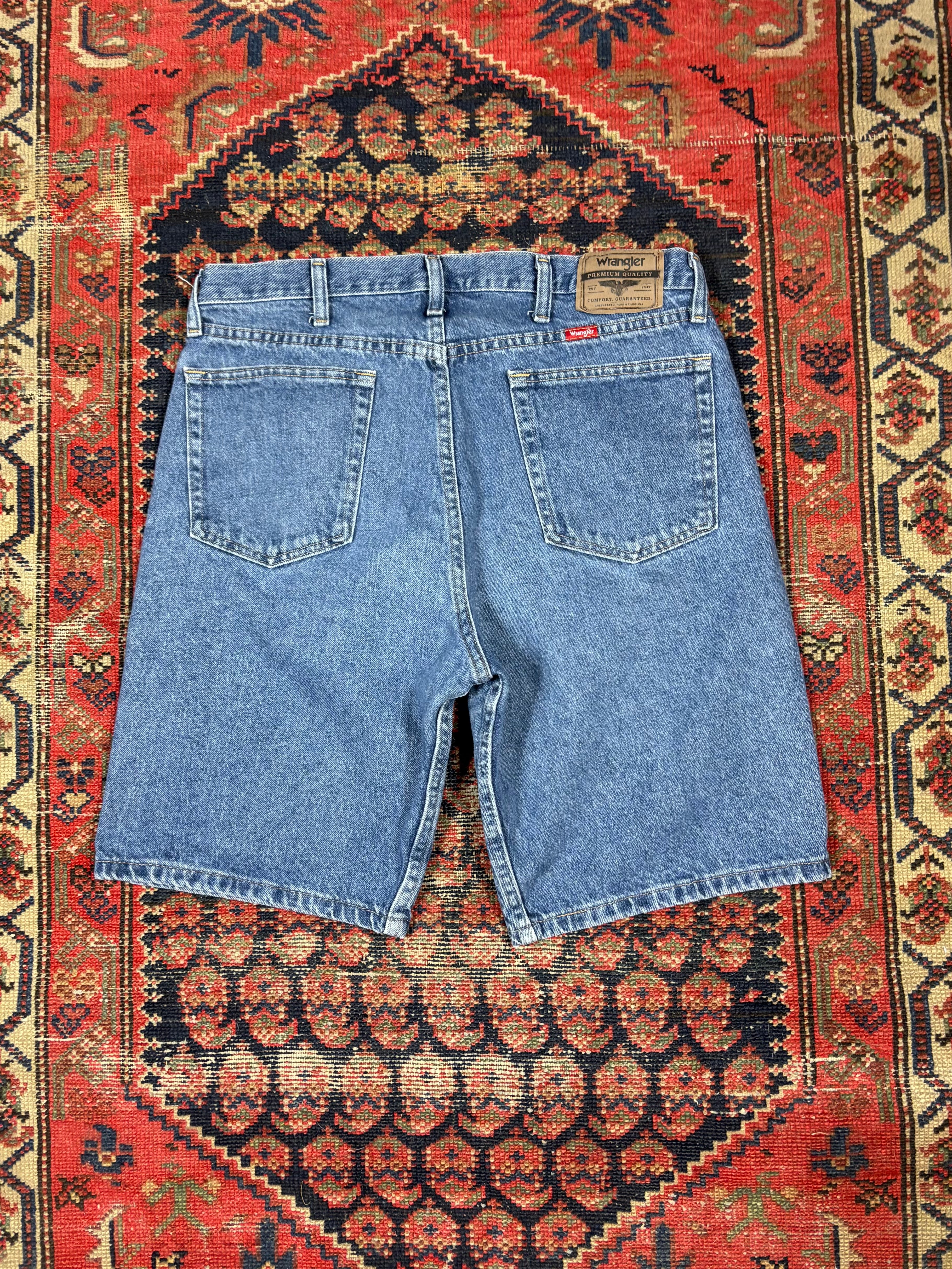 VINTAGE WRANGLER BAGGIE JORTS W/34