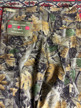 Load image into Gallery viewer, VINTAGE PARKLANDS CANADA REALTREE CARGO PANTS W/36