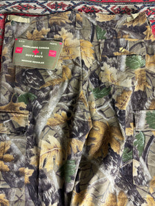 VINTAGE PARKLANDS CANADA REALTREE CARGO PANTS W/36