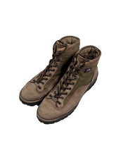 Load image into Gallery viewer, VINTAGE DANNER HIKING BOOTS SIZE 12M