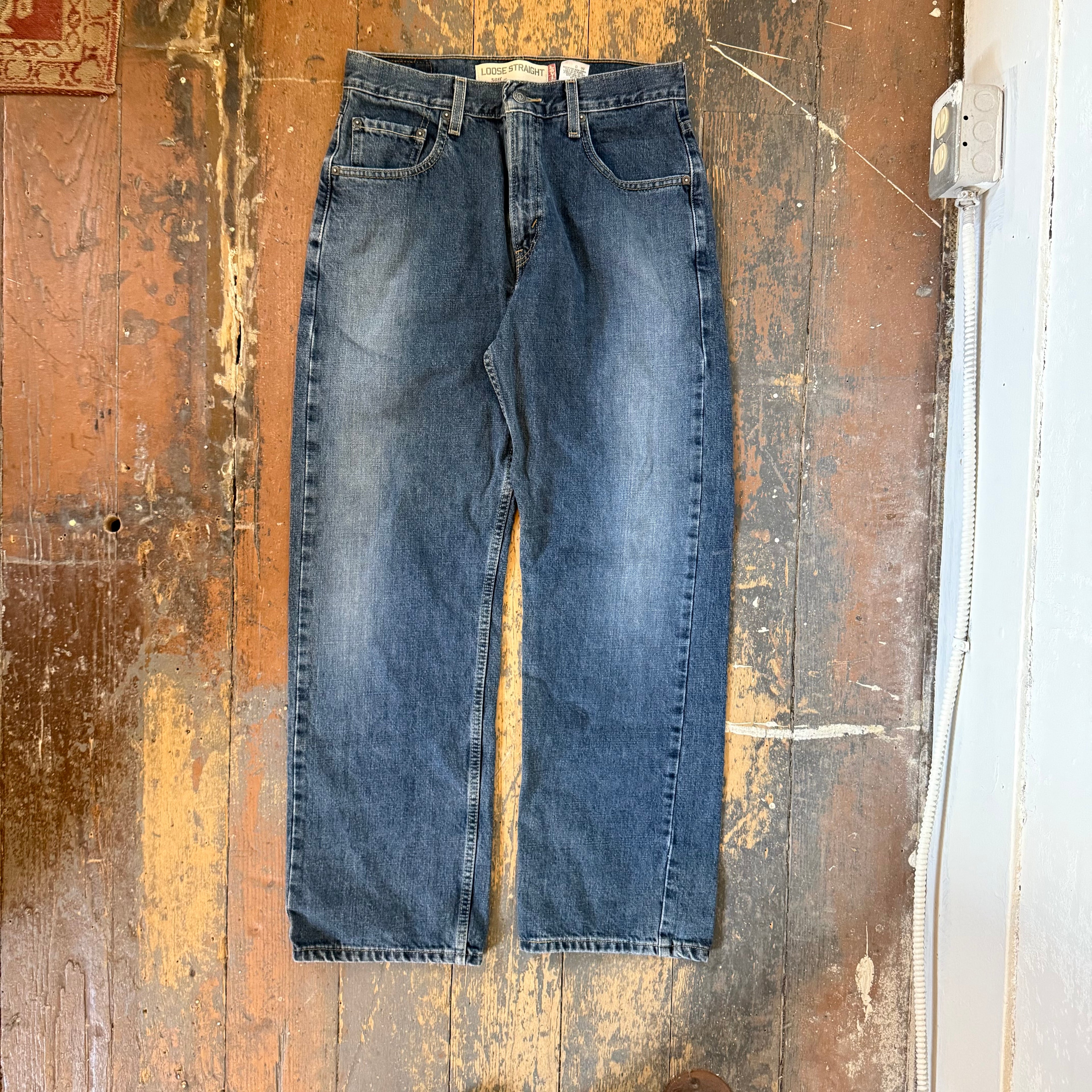 Vintage Loose Levi’s Denim Jeans - Size 30W
