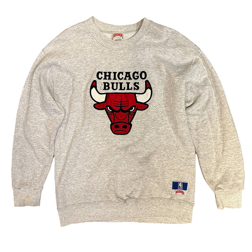 BULLS CREWNECK SIZE LARGE