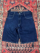 Load image into Gallery viewer, VINTAGE DARK WASH BAGGIE SOUTH POLE DENIM JORTS W/36