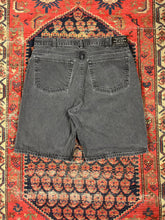 Load image into Gallery viewer, VINTAGE FADED BLACK DENIM JORTS W/34
