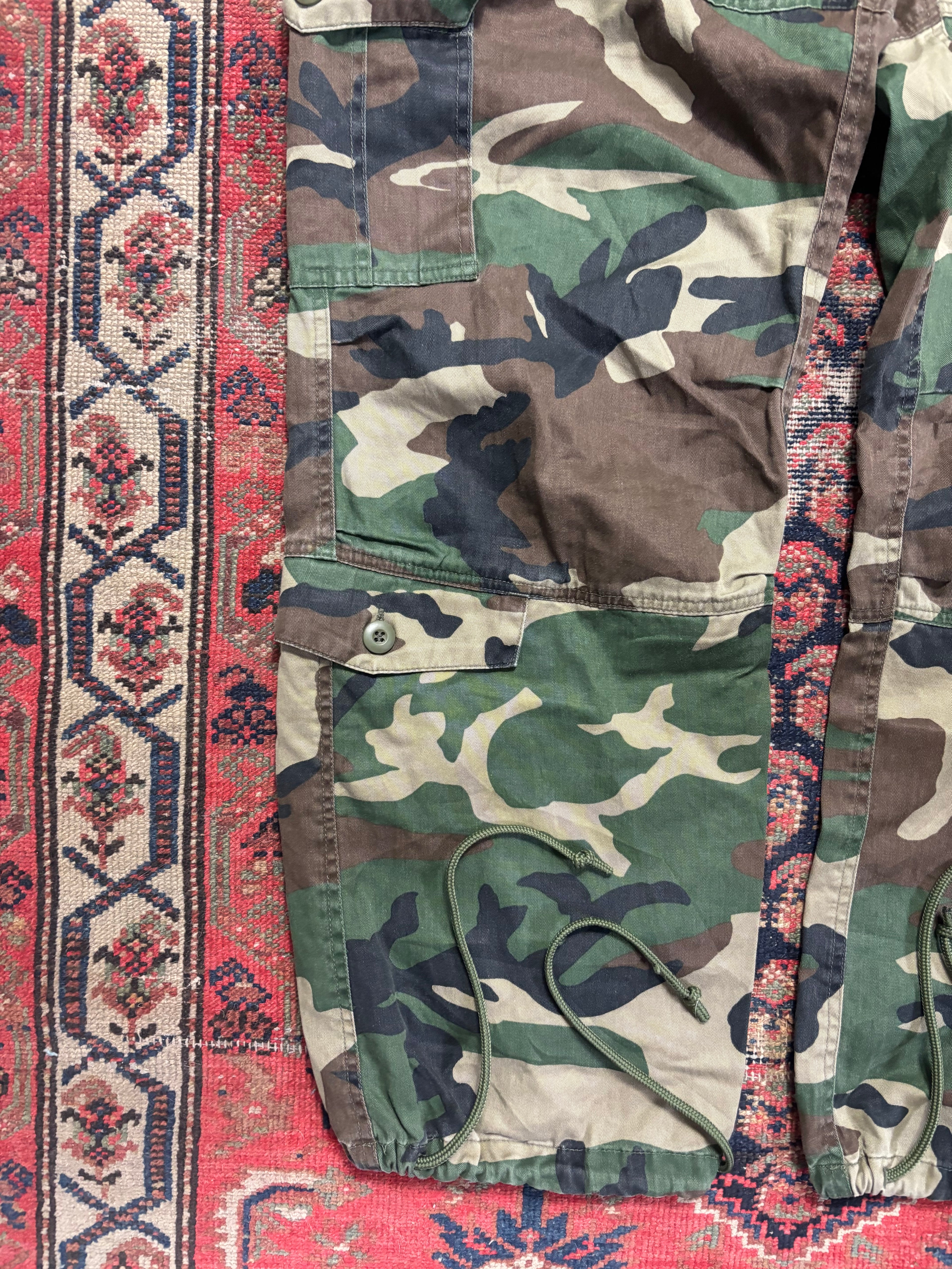 VINTAGE “ROTHCO” MILITARY CAMO CARGOS SIZE LARGE