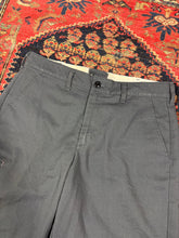 Load image into Gallery viewer, VINTAGE GREY RED KAP WORK SHORTS W/33