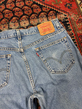 Load image into Gallery viewer, VINTAGE LEVIS 505 BLUE JORTS W/34
