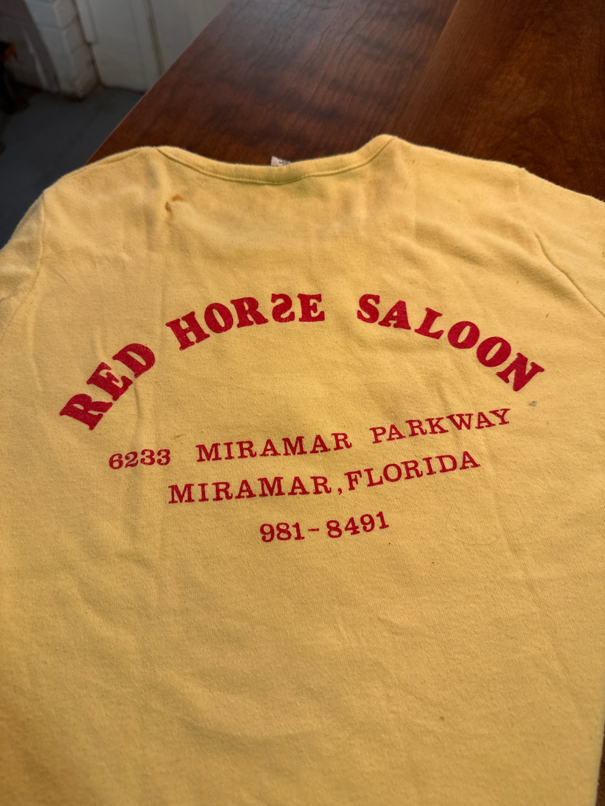 Vintage Red Horse Saloon T Shirt Size - XS