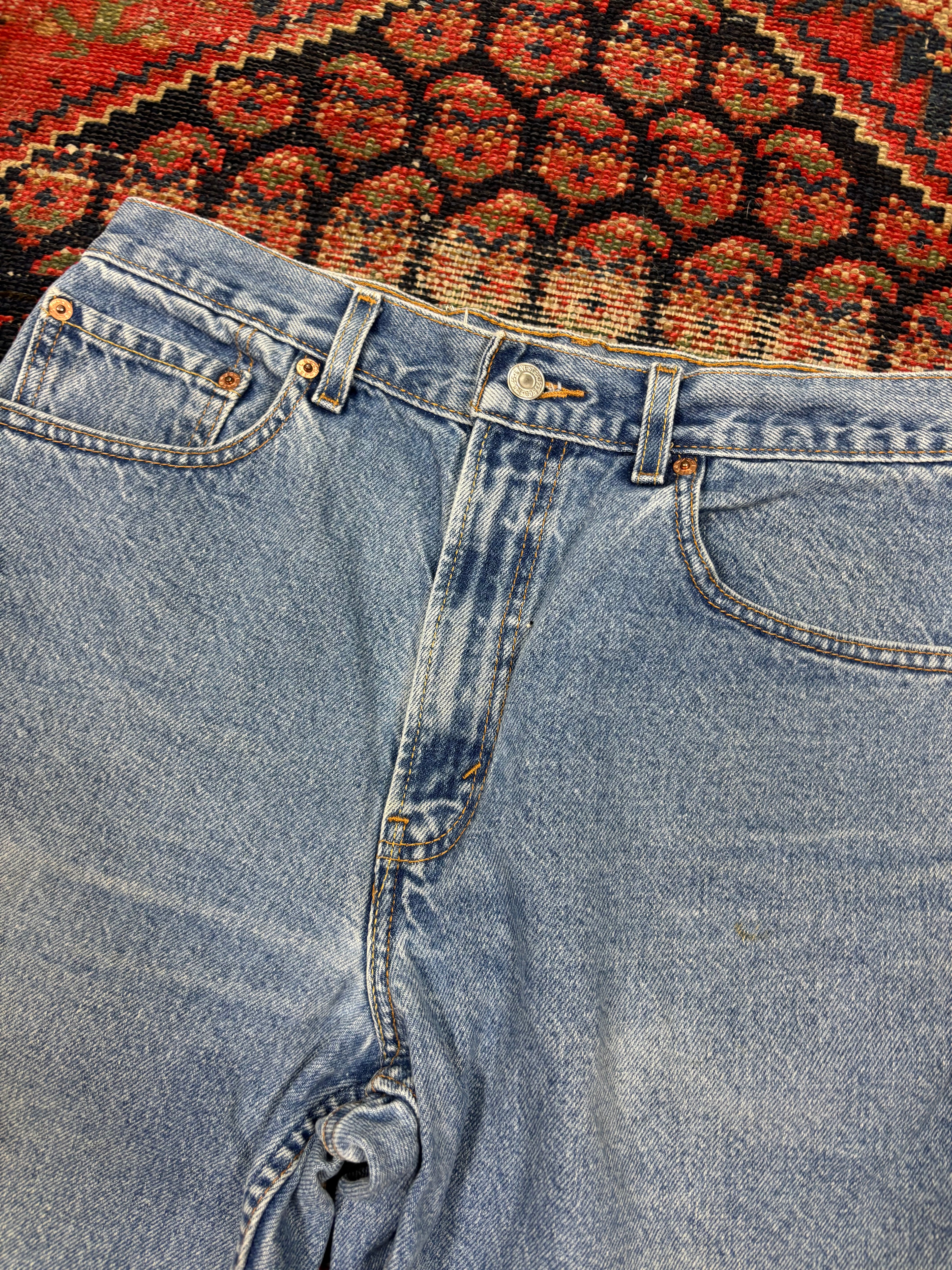 VINTAGE LEVIS 505 BLUE JORTS W/34