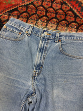 Load image into Gallery viewer, VINTAGE LEVIS 505 BLUE JORTS W/34