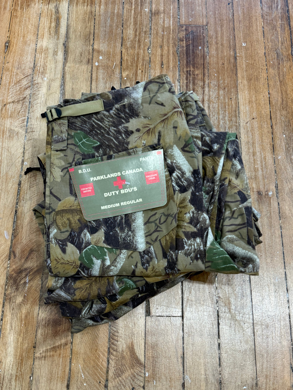 Dead-stock Camo Pants 32-35W
