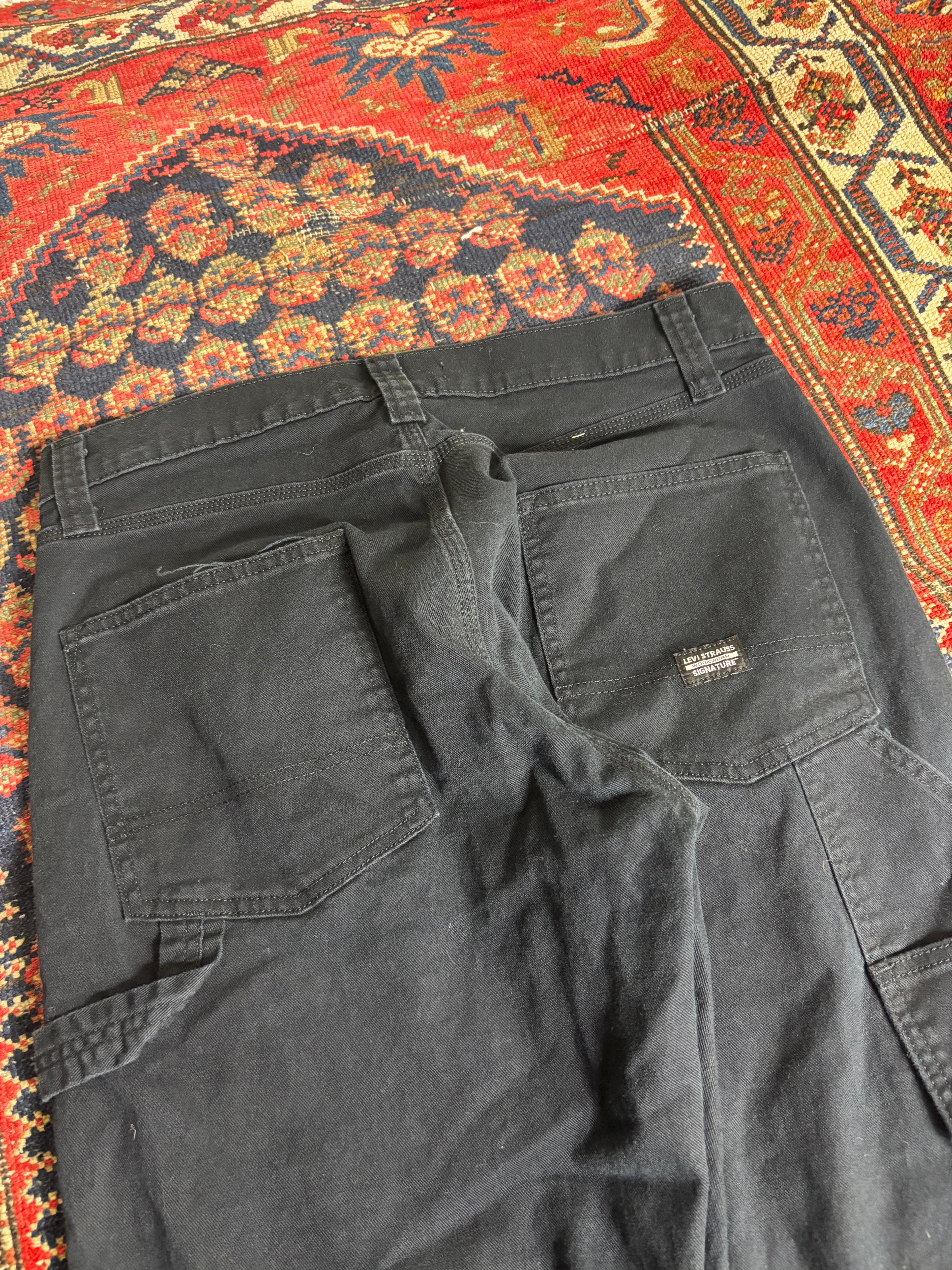 VINTAGE BLACK LEVIS CARPENTER TROUSERS W/ 34