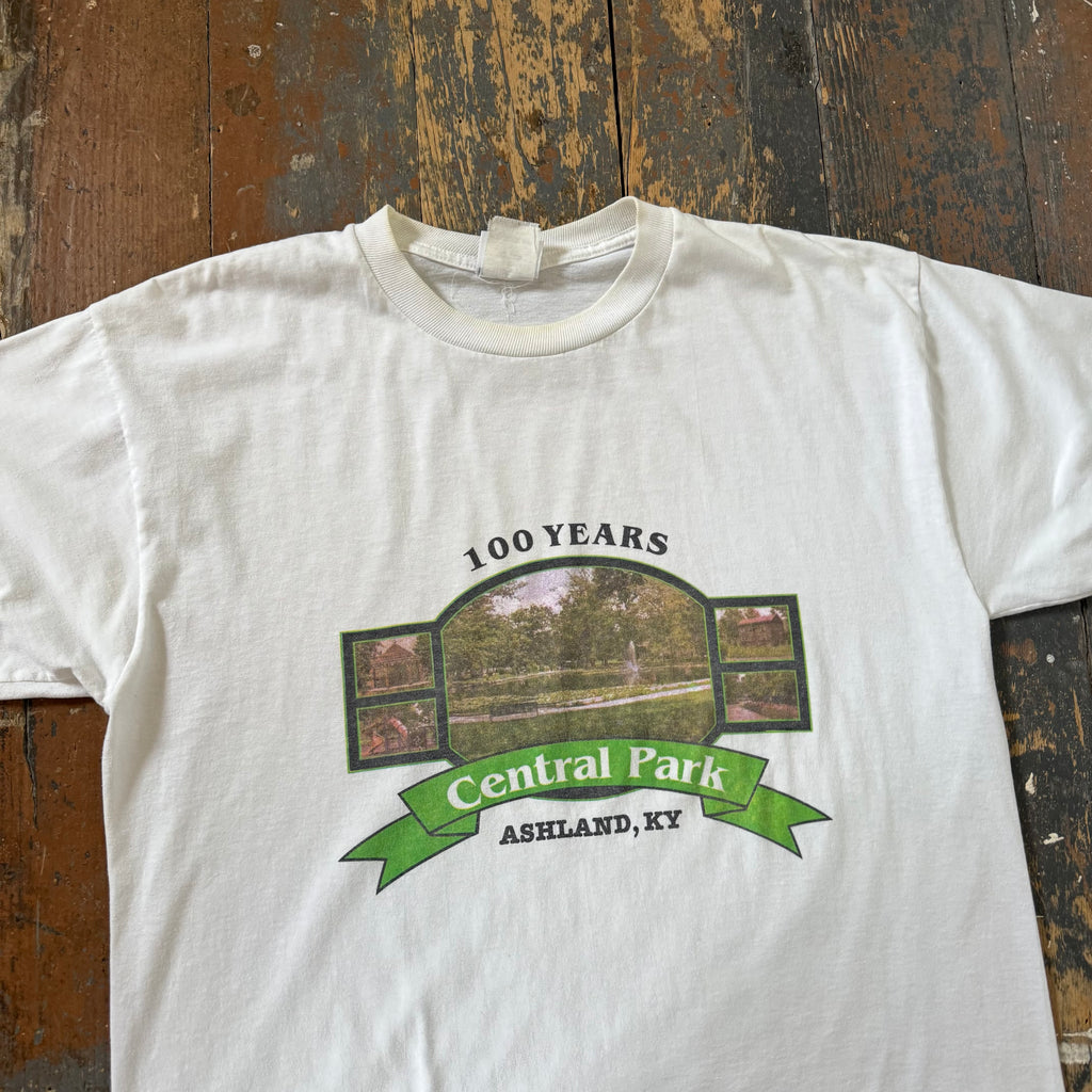 Vintage Central Park T-shirt Size Large