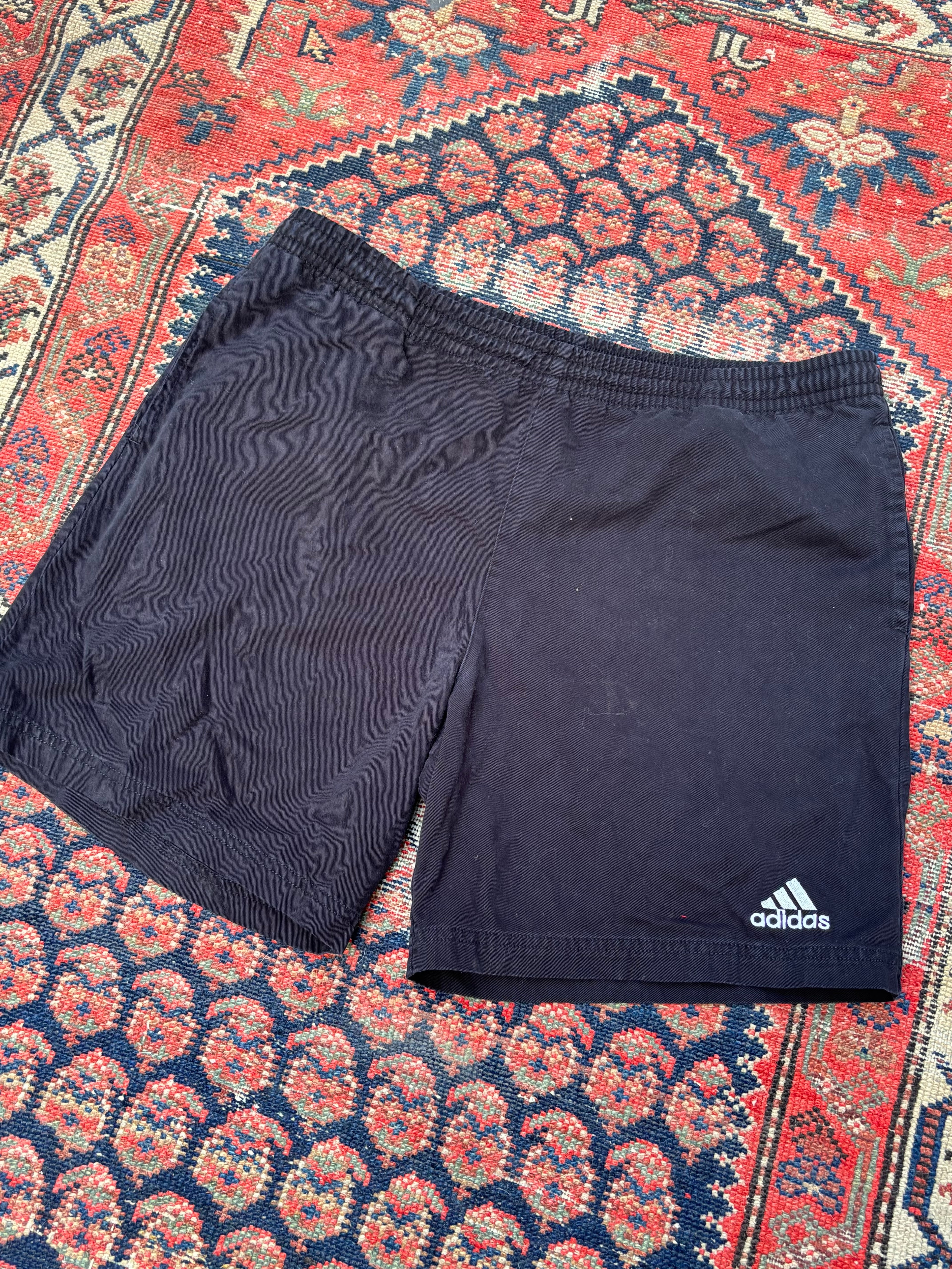 VINTAGE BLACK ADIDAS BAGGIE COTTON SHORTS SIZE LARGE