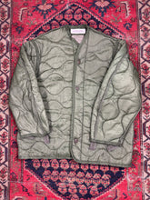 Load image into Gallery viewer, VINTAGE GREEN BUTTON UP FIELD JACKET LINER SIZE MEDIUM
