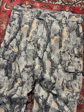 Load image into Gallery viewer, CAMO “NATURALGEAR” CARGO PANTS SIZE LARGE