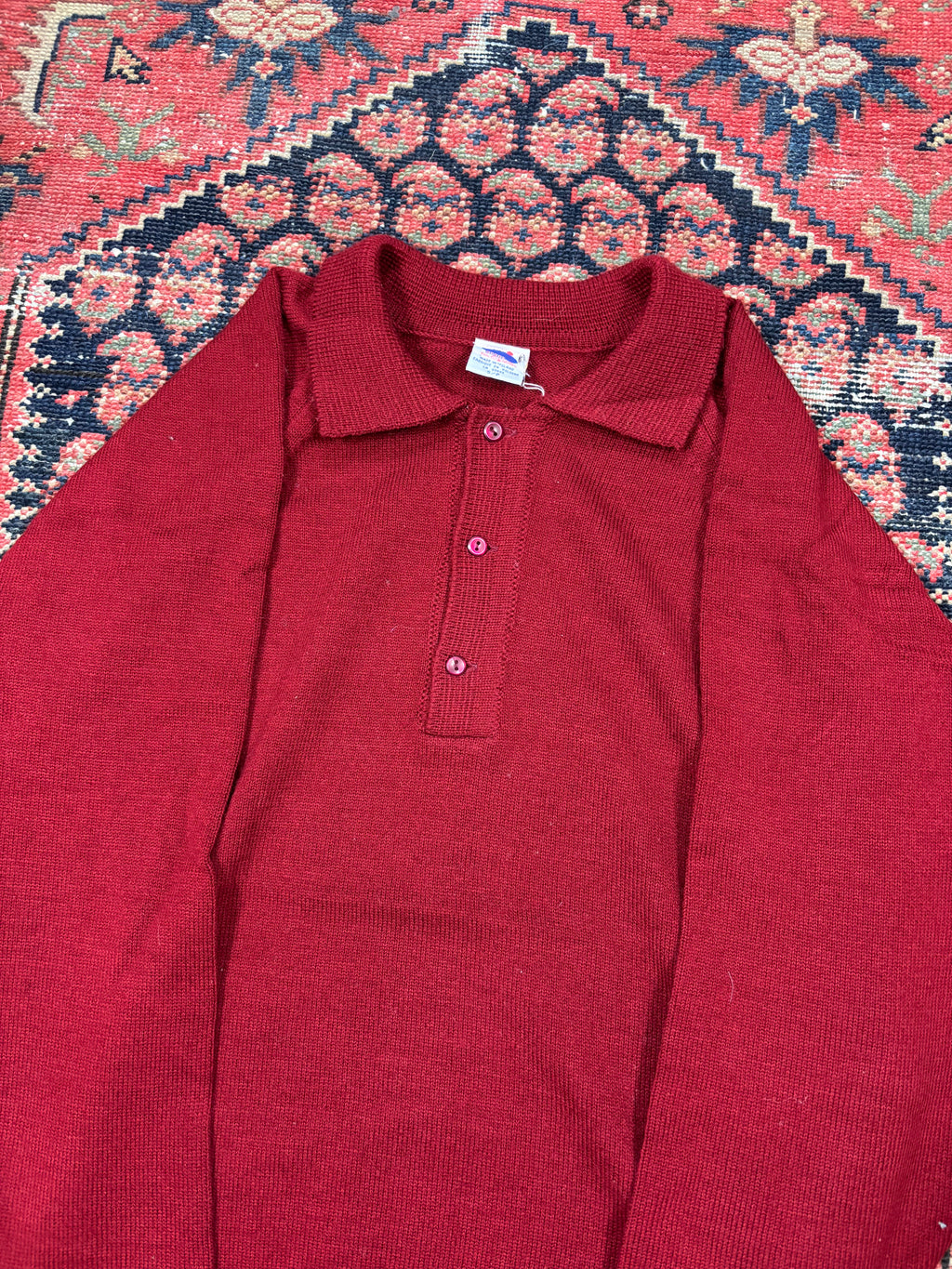 VINTAGE RED COLLARED 3 BUTTON “TOM O’SHENTEN” KNIT SIZE SMALL