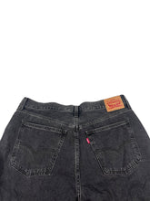 Load image into Gallery viewer, BLACK LEVIS SIZE 32