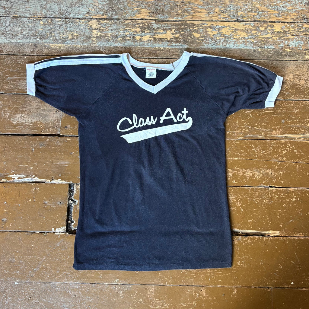 Vintage Class Act T Shirt Size - Large