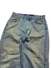 Load image into Gallery viewer, VINTAGE LEVIS “BAGGY” SILVER TAB REPAIRED JEANS W/33