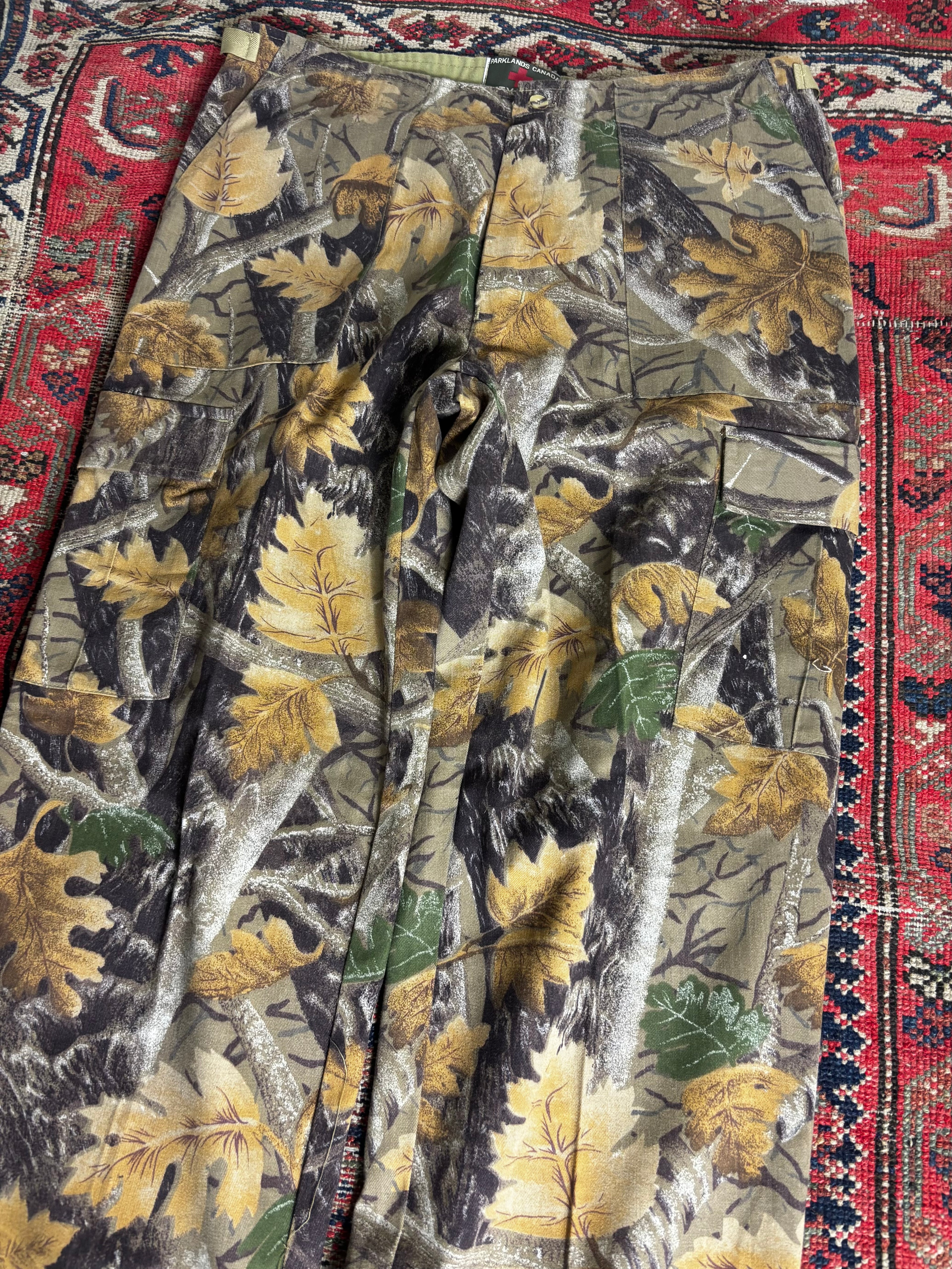 VINTAGE PARKLANDS CANADA REALTREE CARGO PANTS W/36