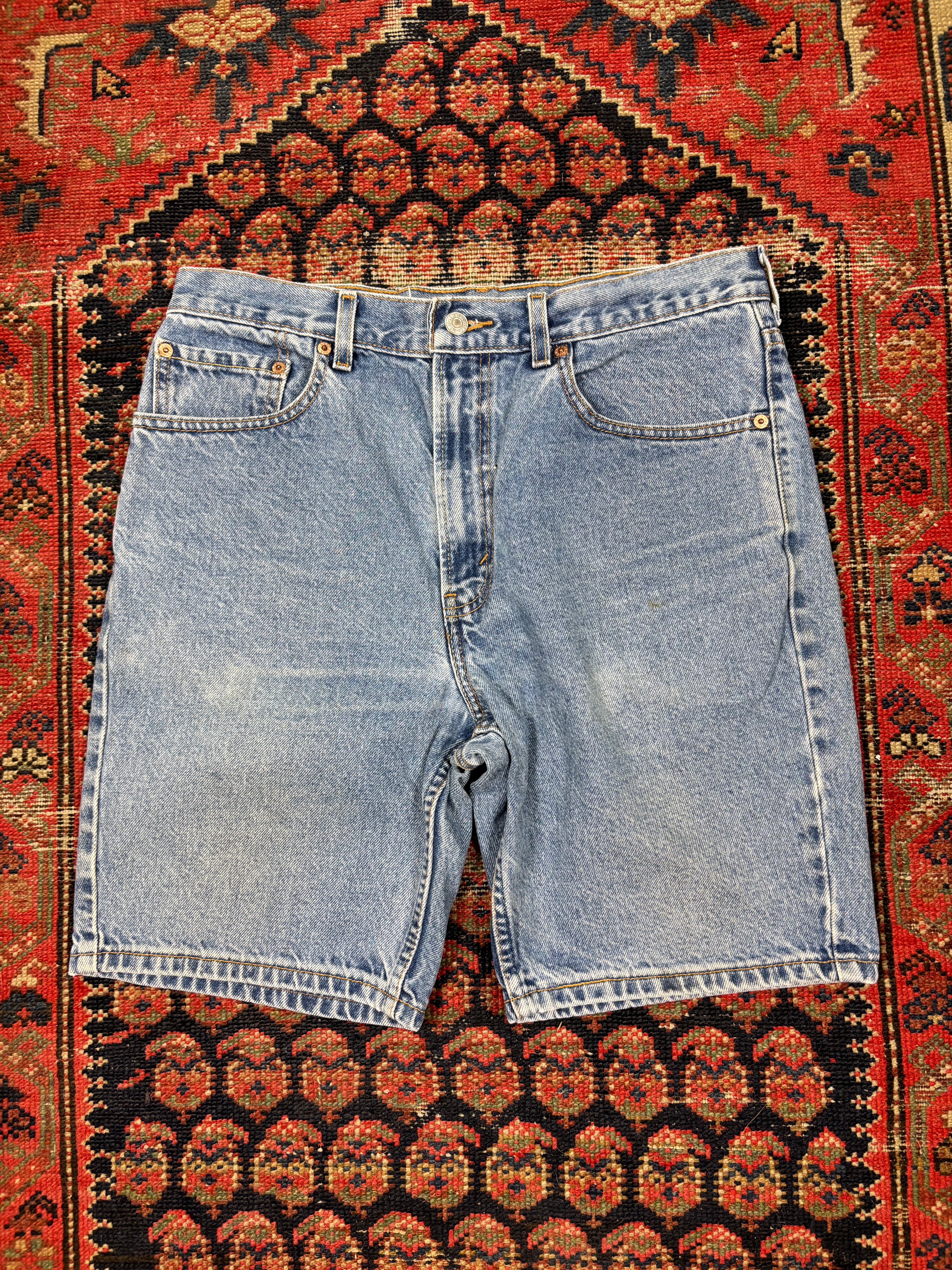 VINTAGE LEVIS 505 BLUE JORTS W/34