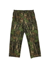 Load image into Gallery viewer, VINTAGE CAMO PANTS SIZE 36W