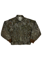 Load image into Gallery viewer, VINTAGE CAMO JACKET SIZE SMALL