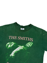Load image into Gallery viewer, VINTAGE THE SMITHS T SHIRT SIZE XS