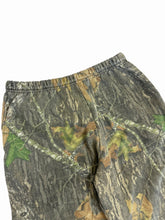 Load image into Gallery viewer, VINTAGE CAMO SWEAT PANTS 30/W