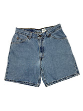 Load image into Gallery viewer, VINTAGE LEVIS DENIM SHORTS SIZE 29W