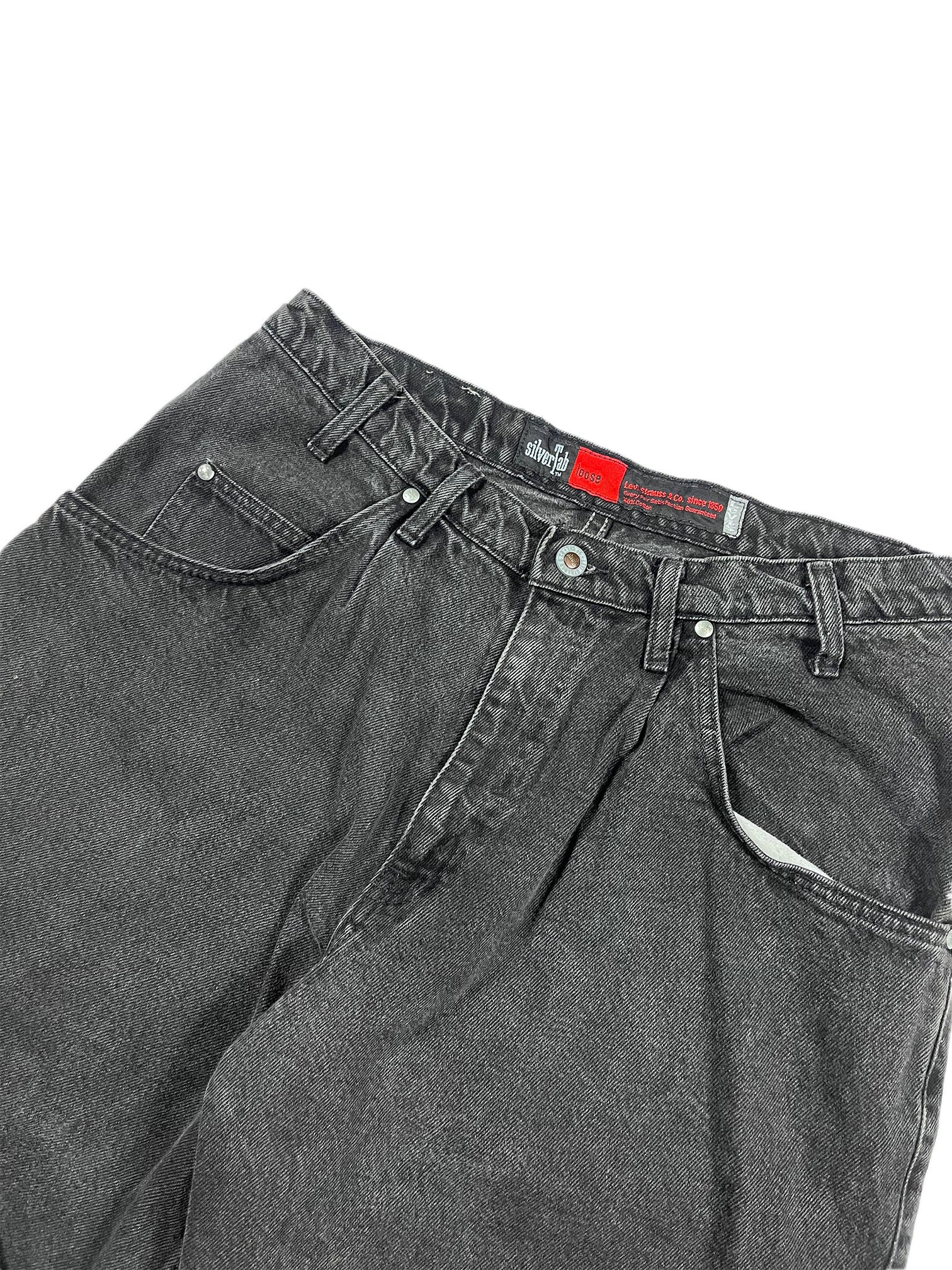 VINTAGE BLACK LEVIS SILVER TAB JORTS W/34