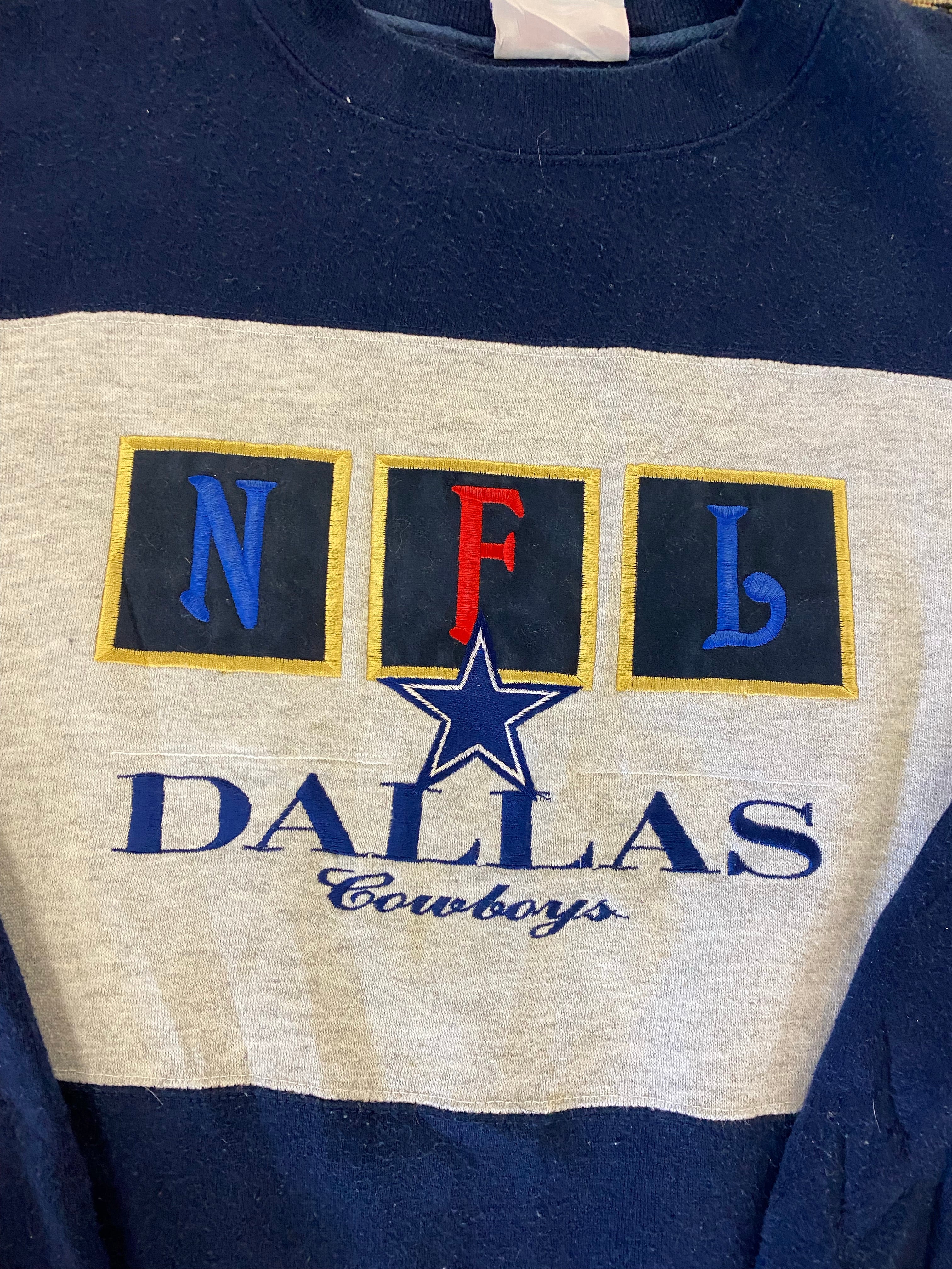 Vintage Embroidered Dallas NFL Crewneck - L