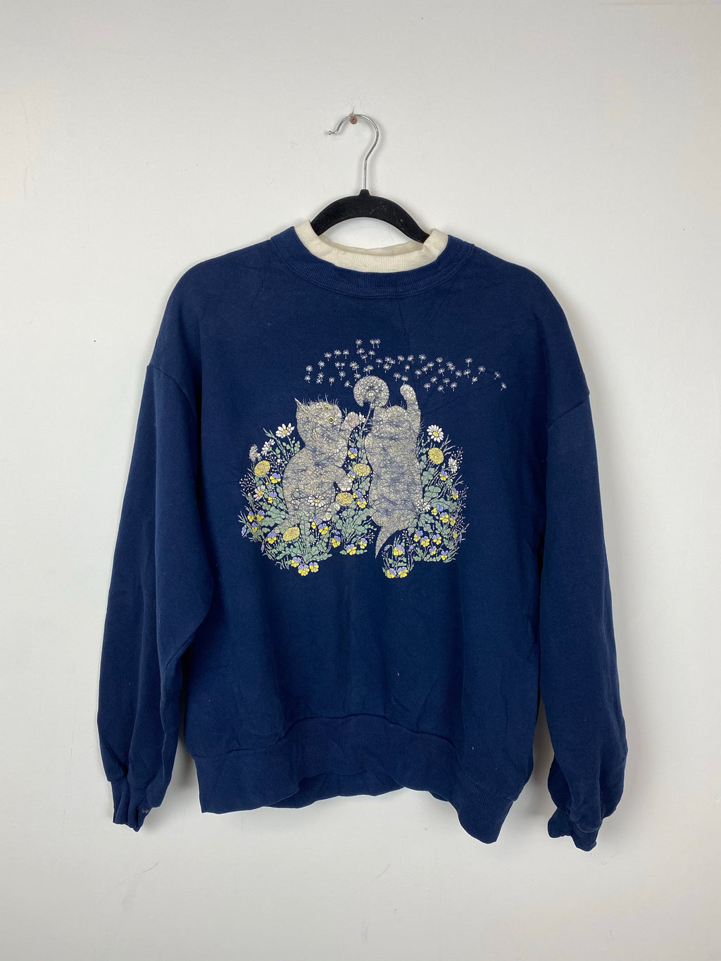 90s collared cat crewneck