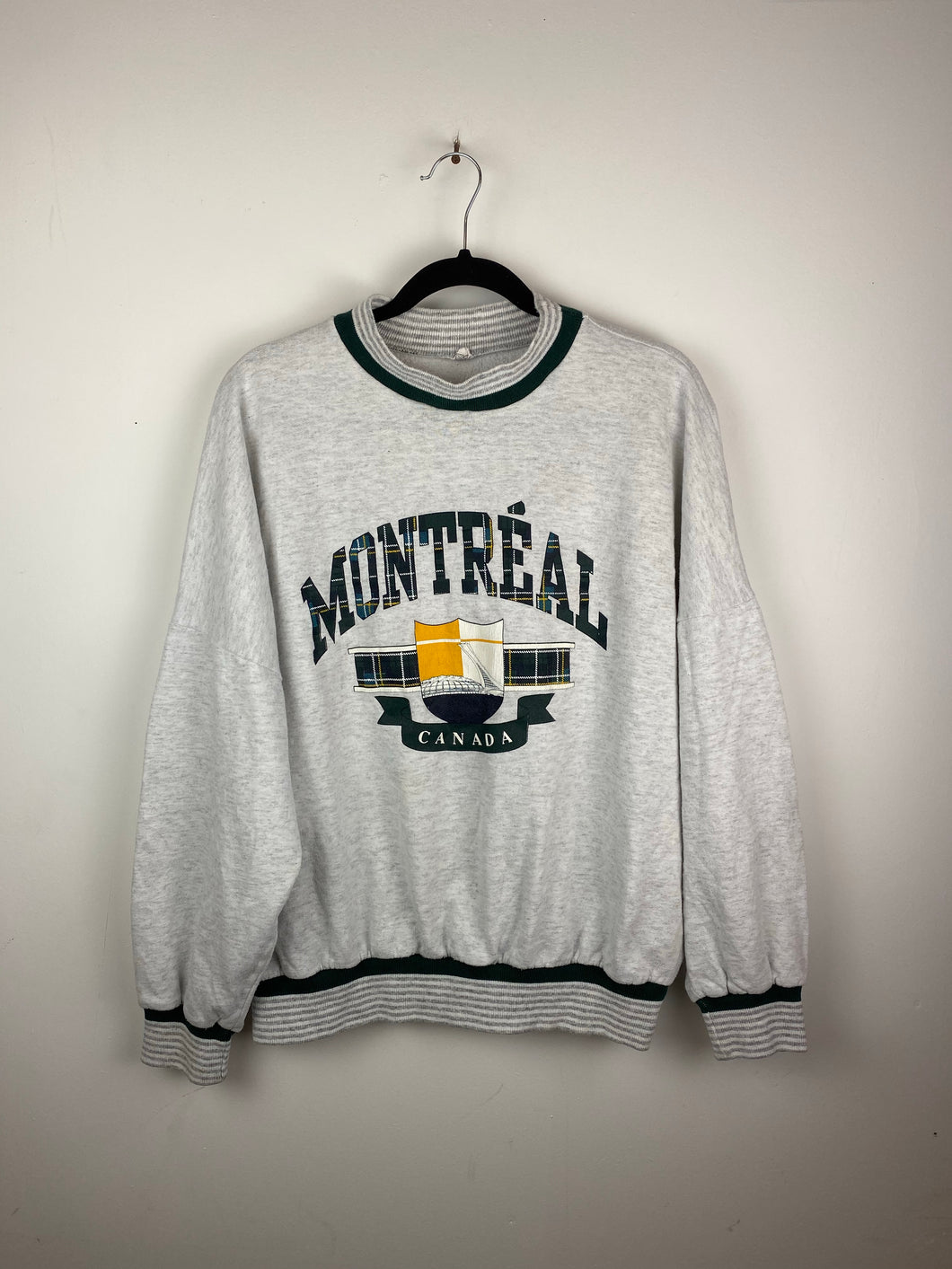 Vintage Montreal crewneck with plaid lettering
