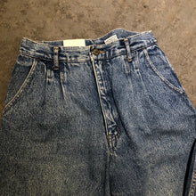 Load image into Gallery viewer, Vintage High Waisted Pleated Denim