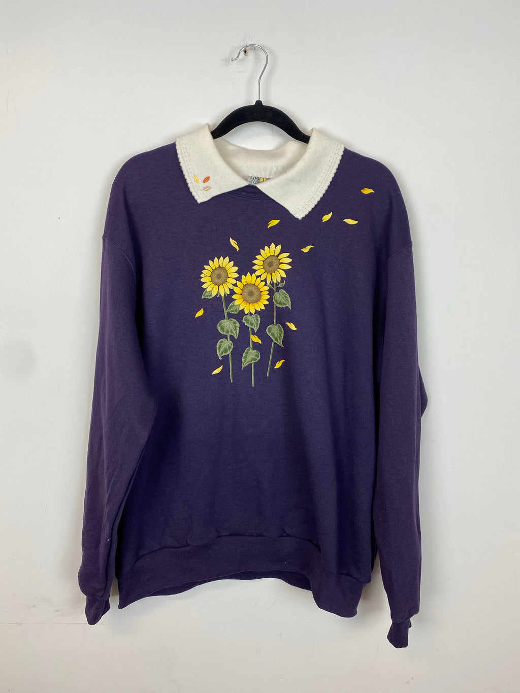 Vintage collared Daisy crewneck - L